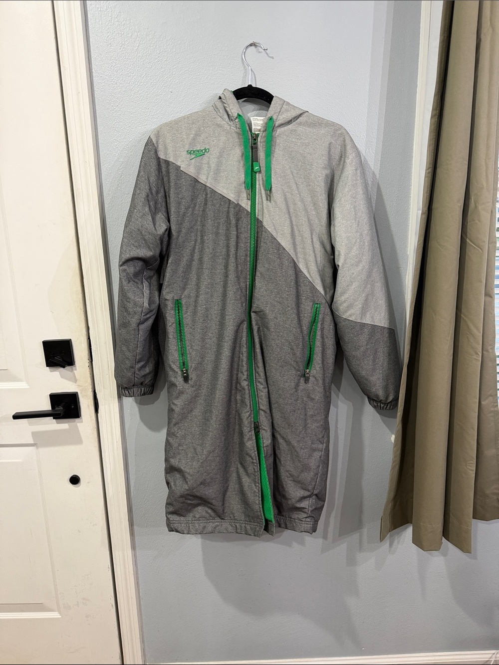 Speedo Gray Coat with Green Accents Hooded Swim Parka